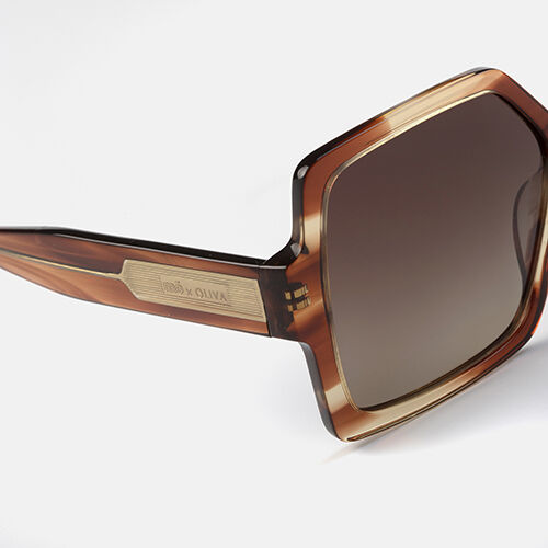 X OLIVA GARDNER SUN