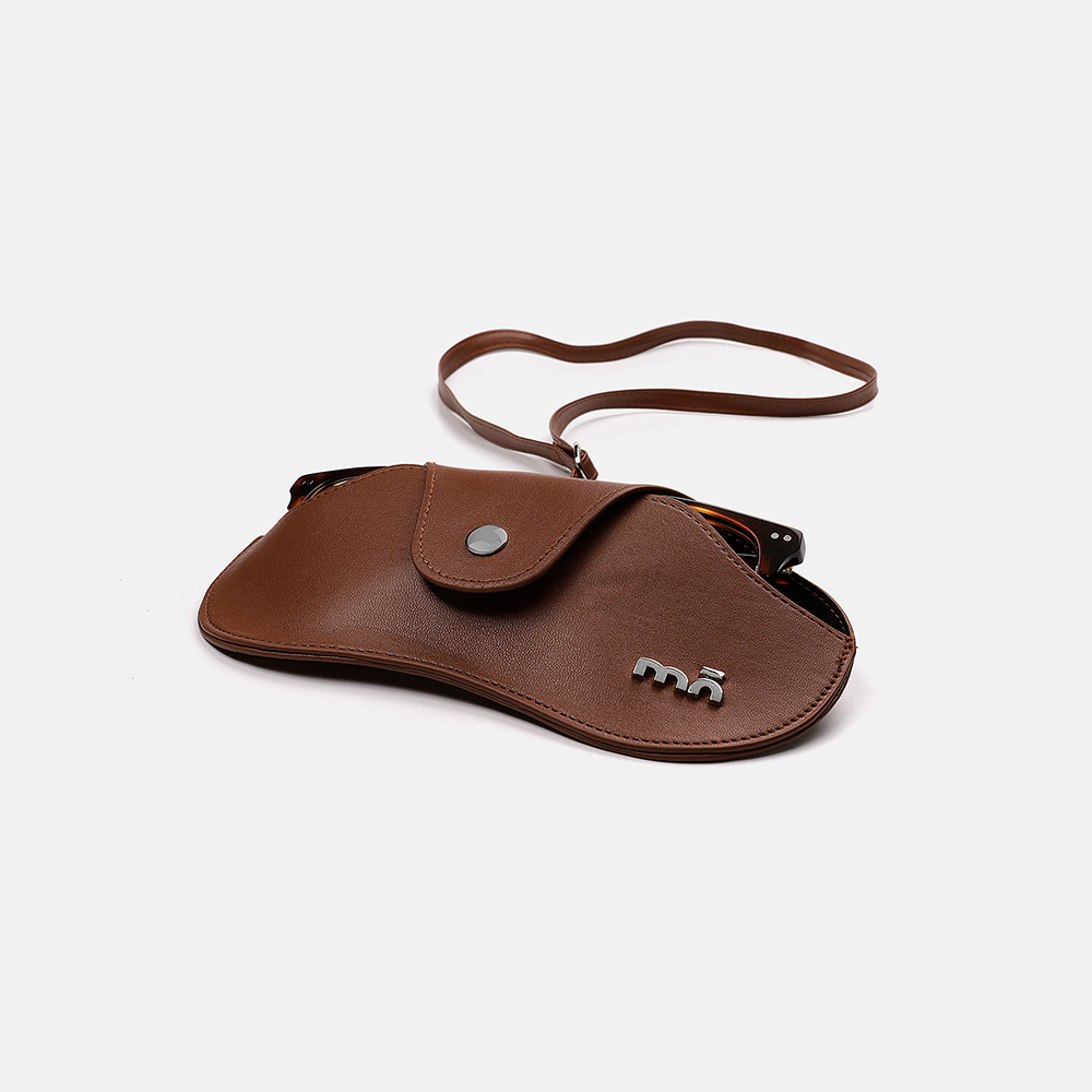 E-MO POCKET CASE BROWN,, large image number 1